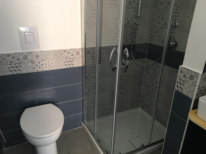 Bathroom 5, FraLePorte B&B, Palermo