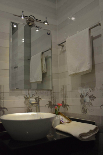 Bathroom 4, Mui Tau Hotel, Tuy Phong