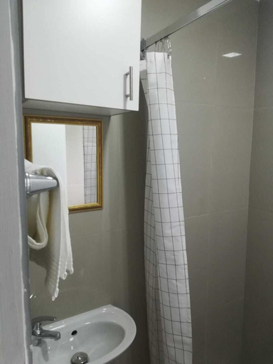 Bathroom 3, Olabas Guesthouse, City of Cape Town