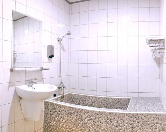 Bathroom 2, Feng Qing Motel, Pingtung