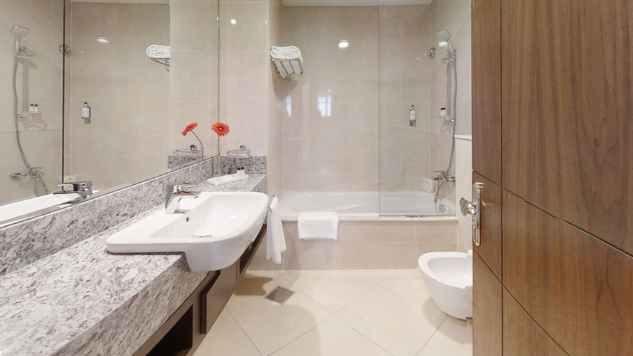 Bathroom 5, SUHA Al Jaddaf, Dubai