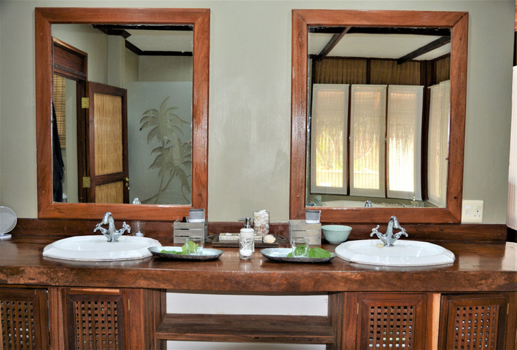 Bathroom, Moyeni Lodge, Vilanculos