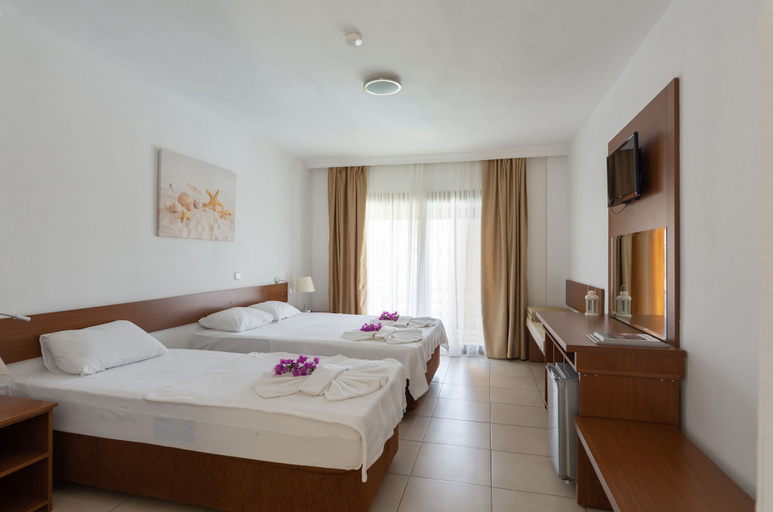 Bedroom 2, Selvi Beach Hotel, Bodrum
