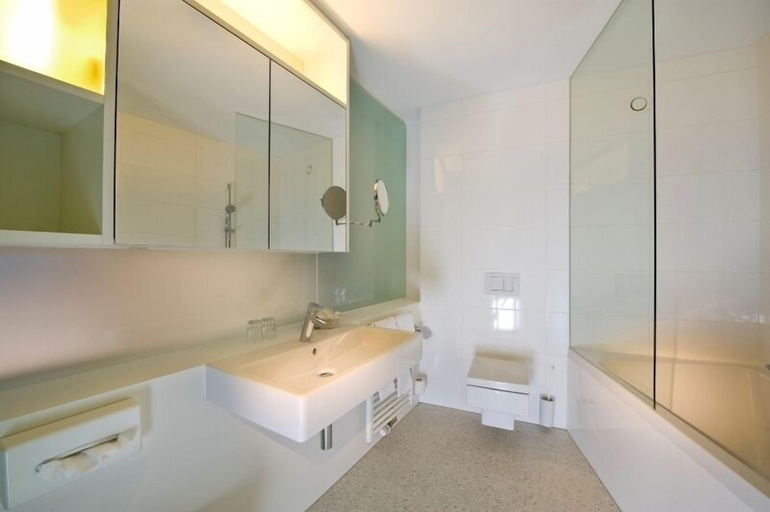 Bathroom, Hotel Rauter, Lienz