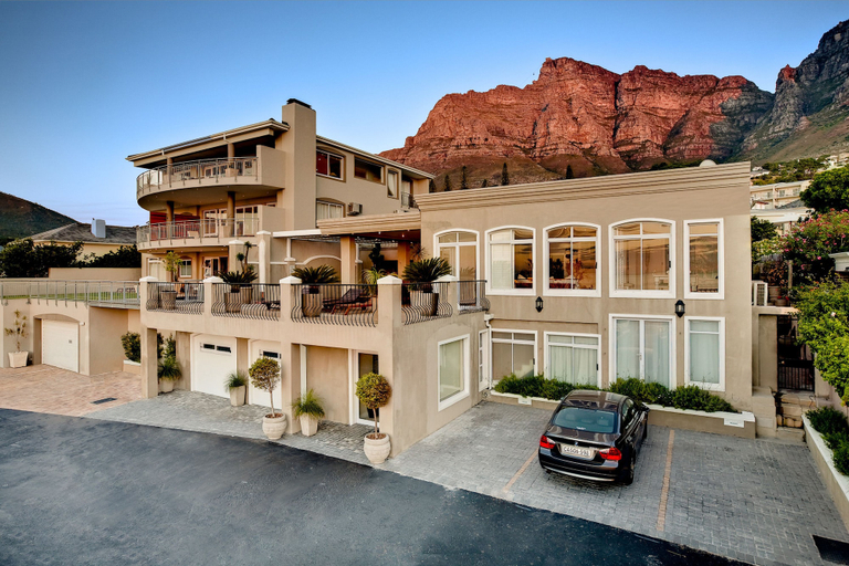 Exterior & Views 2, 3 On Camps Bay, City of Cape Town