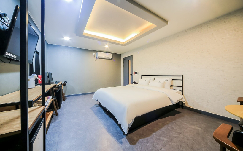 Bedroom 3, Busan Deokcheon AU, Gimhae