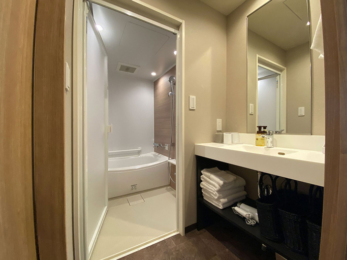 Bathroom 4, CHISUN PREMIUM Kyoto Kujo, Kyoto