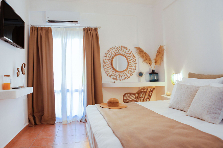 Bedroom 2, The Z Private Villa Santorini, South Aegean