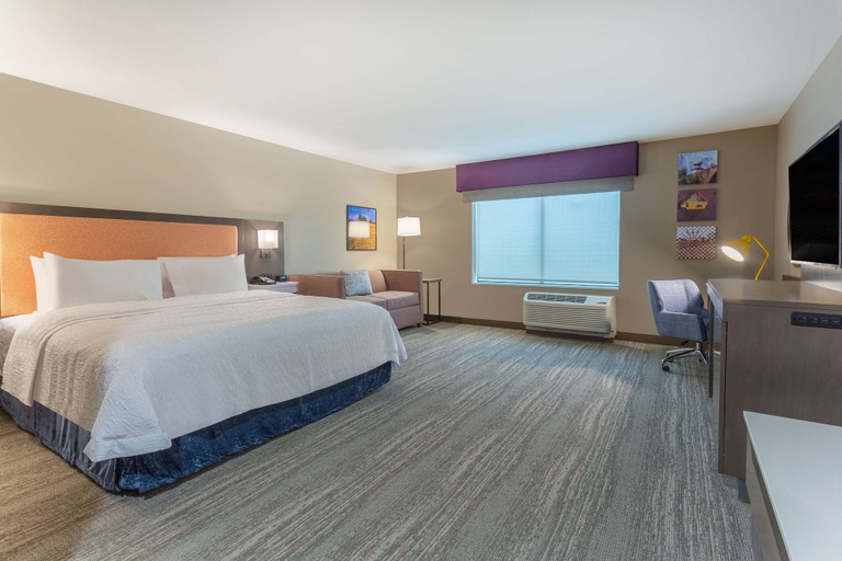 Bedroom 2, Hampton Inn & Suites Guymon, Texas