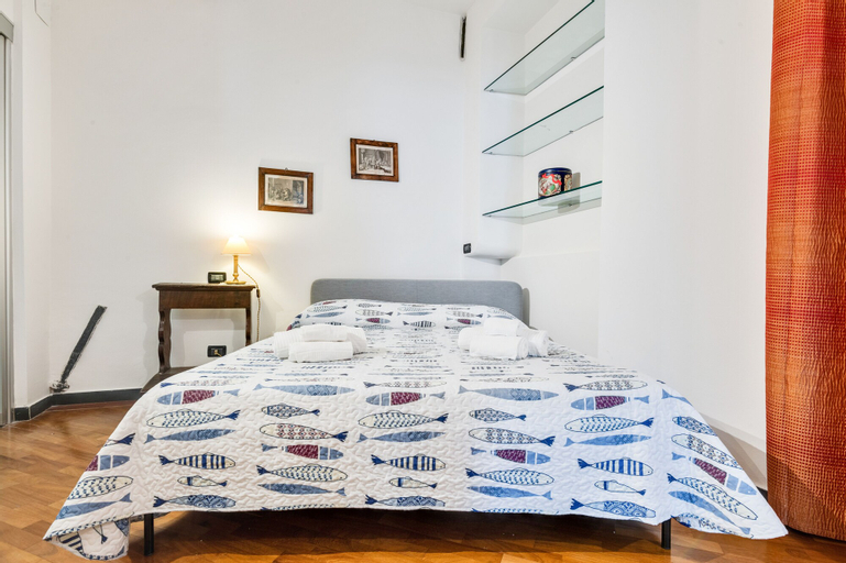 Bedroom 4, Porto Antico Exclusive Flat with parking, Genova