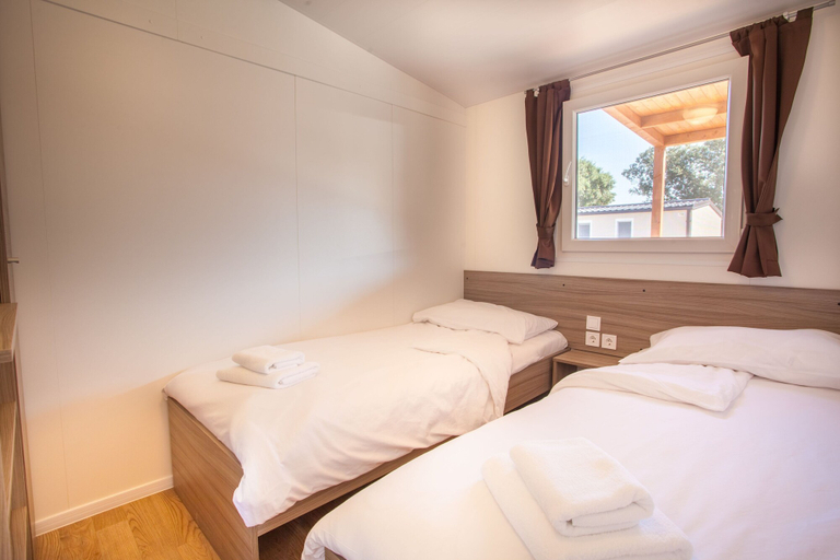 Bedroom 2, Mobile Homes Delta at Campsite Lopari, Mali Lošinj
