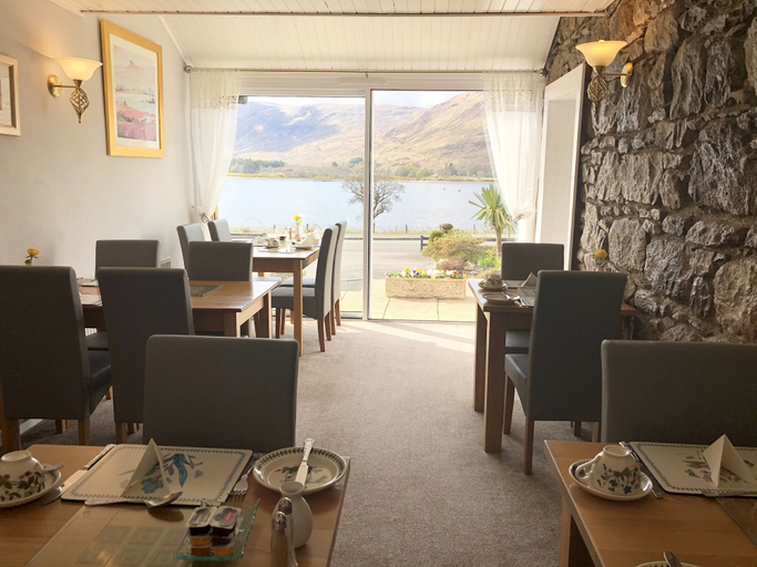 Food & Drinks, Hillview guest house, Highland