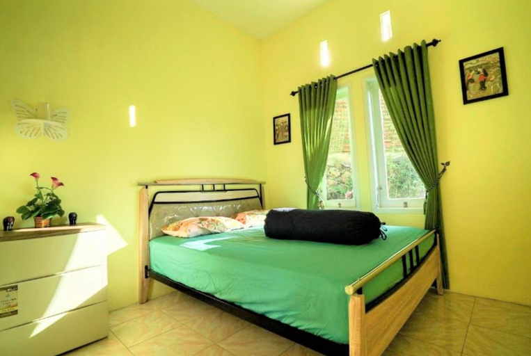 Bedroom 2, Anargya Guest House, Malang