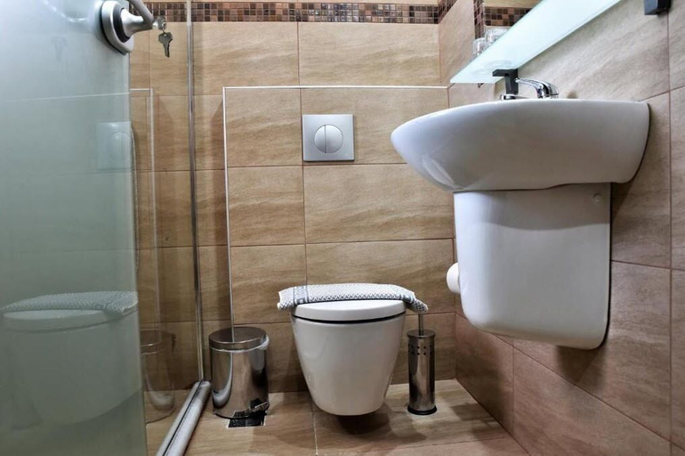 Bathroom 4, Marathon Hotel - All Inclusive, South Aegean