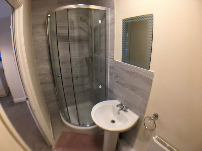 Bathroom 3, Quayside Properties 4 hotel type rooms, Lincolnshire