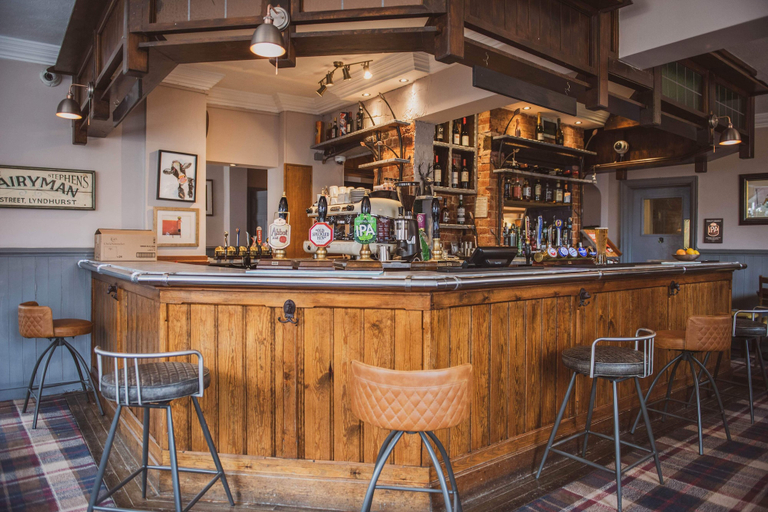 Food & Drinks 4, The Stag Hotel, Hampshire