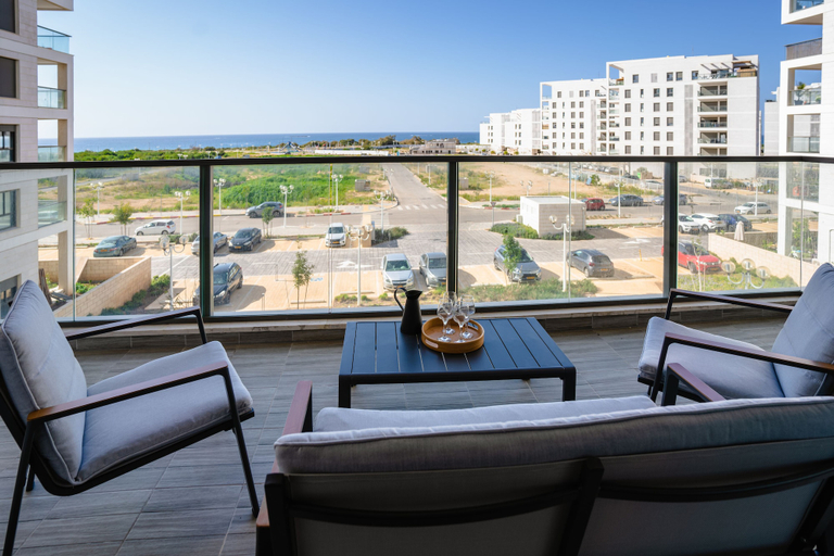 Others 4, Panoramic Seaview Balcony Escape by Sea N Rent