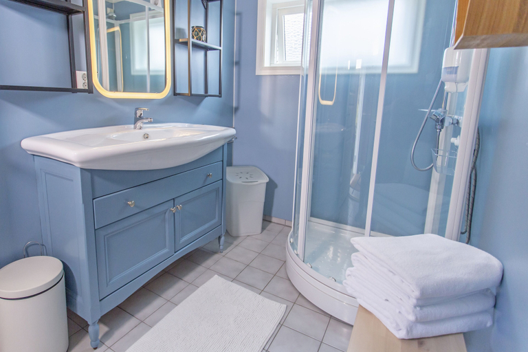 Bathroom 2, Raaehuset, Høyanger