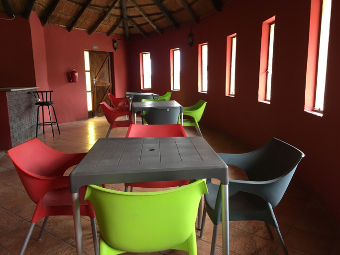 Others 4, Xere Lodge, Lethlakane