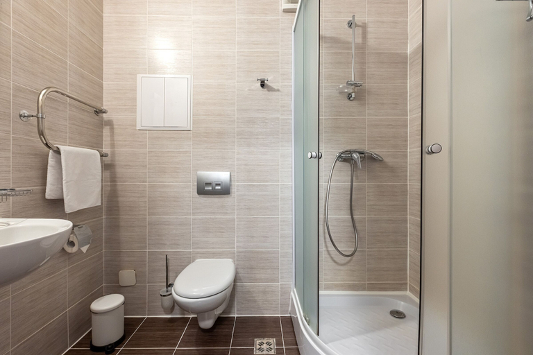 Bathroom 3, Hotel 28, Sochi gorsovet