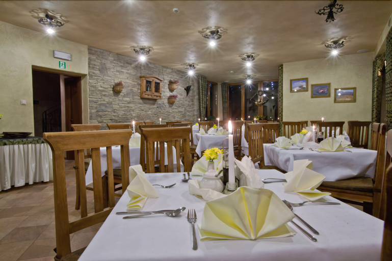 Food & Drinks 4, Dwór Karolówka, Tatra