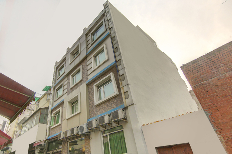 Exterior & Views 2, Treebo Rockwell Plaza, Delhi