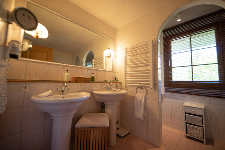 Bathroom 4, Boutique Hotel Alpenrose, Saanen