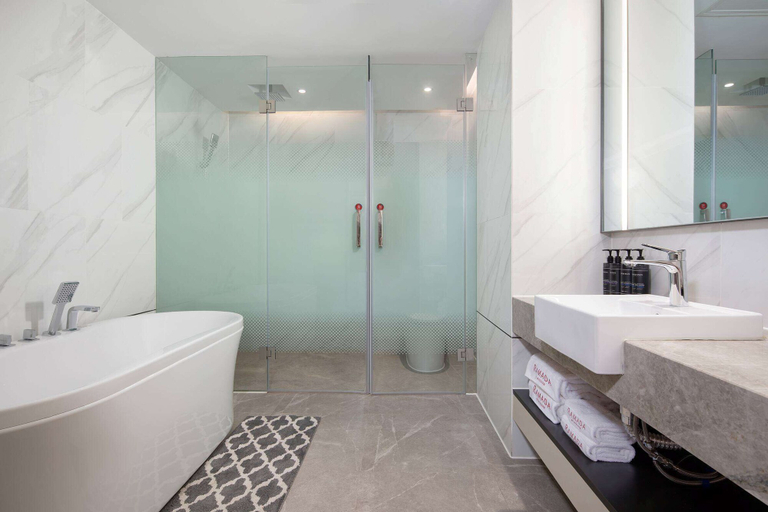 Bathroom 3, Ramada by Wyndham Xi'an Chanba, Xi'an