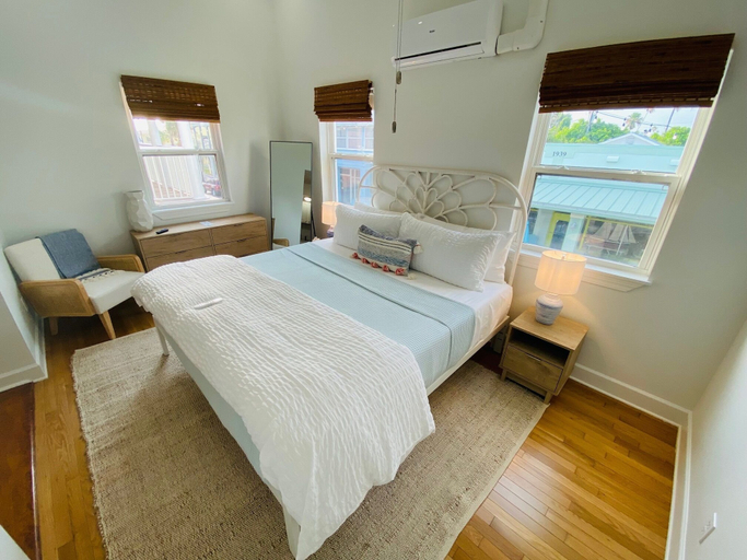 Bedroom 1, La Tortuga Historic Downtown Pass A Grille, Pinellas
