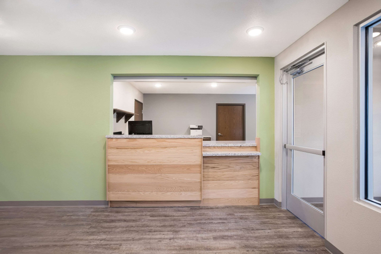 Public Area 2, WoodSpring Suites Detroit Madison Heights, Oakland