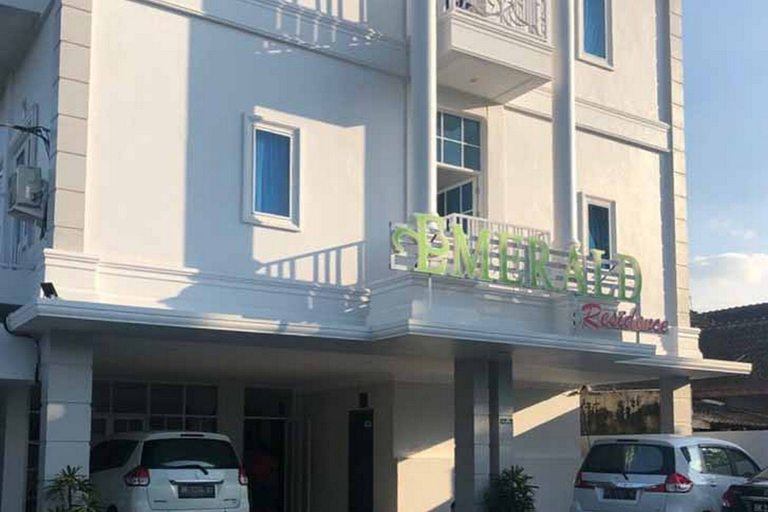 Exterior & Views 2, RedDoorz near RS USU Medan 3, Medan