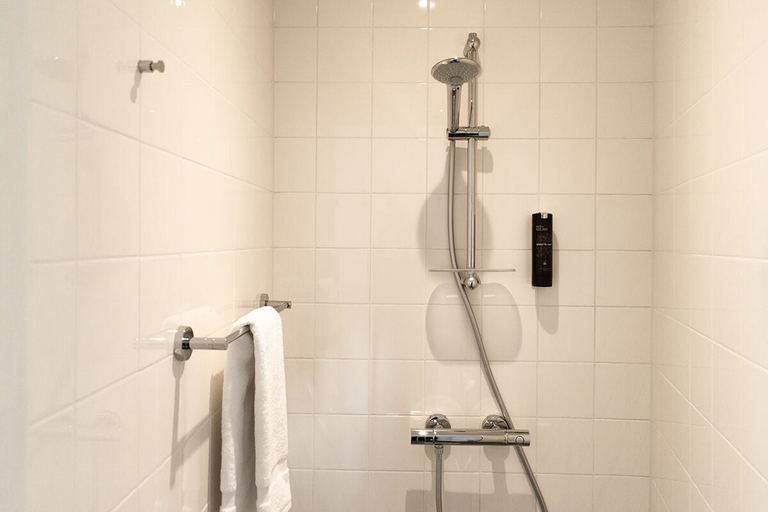 Bathroom 5, SWEETS - Zeilstraatbrug, Amsterdam