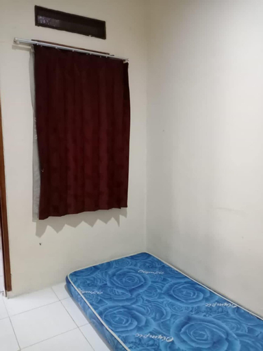 Bedroom 2, Vanila Kost Jatiwarna - Caters to Women, Bekasi