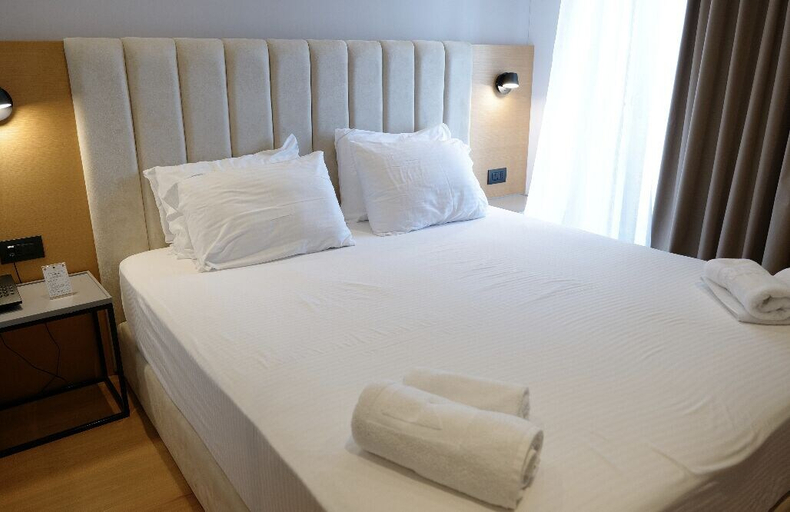 Bedroom 4, Andon Lapa Suites, Sarandës