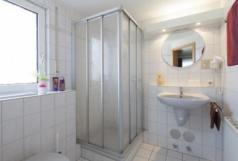 Bathroom 5, Gasthof zur Burg, Waldshut