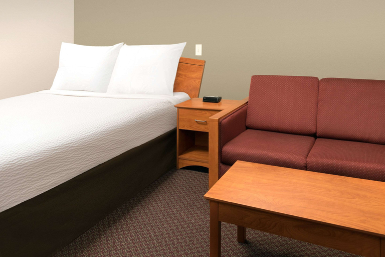 Bedroom 3, WoodSpring Suites Junction City, Geary
