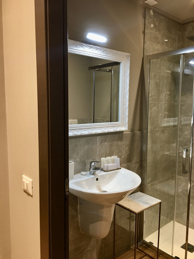 Bathroom 3, INTOMILAN Galleria Duomo - Boutique & Design Aparthotel, Milano