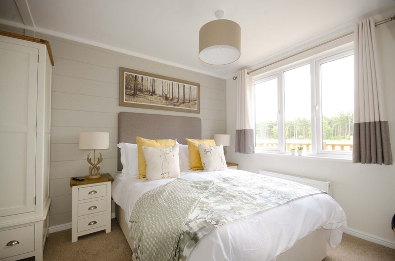 Hollicarrs - Woodland Lodge, York