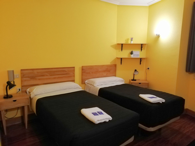 Bedroom 4, Pensión Txoko-Maitea, Guipúzcoa
