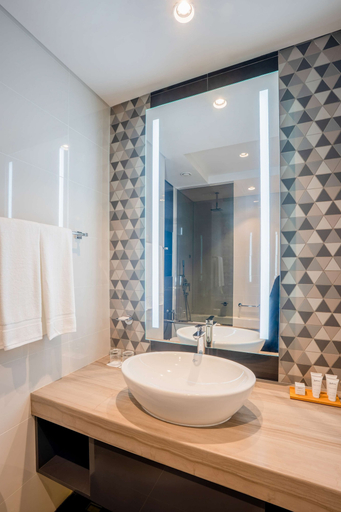Bathroom 4, Radisson Dubai Damac Hills, Dubai