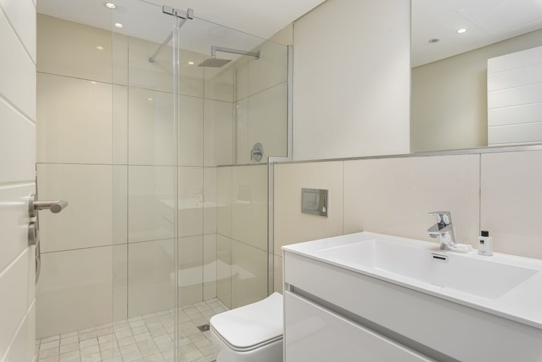 Bathroom, Docklands 409, City of Cape Town