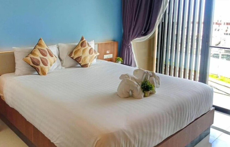 Bedroom 3, Louis' Runway View Hotel, Phuket Island