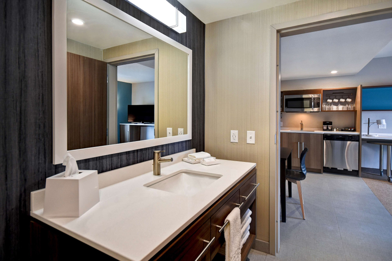 Bathroom 4, Home2 Suites by Hilton Bowling Green, Wood