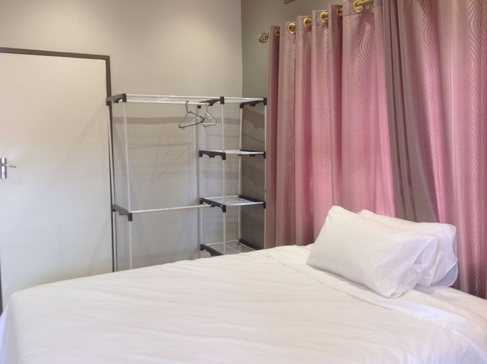 Bedroom 3, 848 Guest House, Hwange