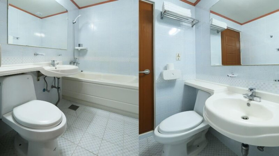 Bathroom 4, Yangyang Beach Condo, Yangyang