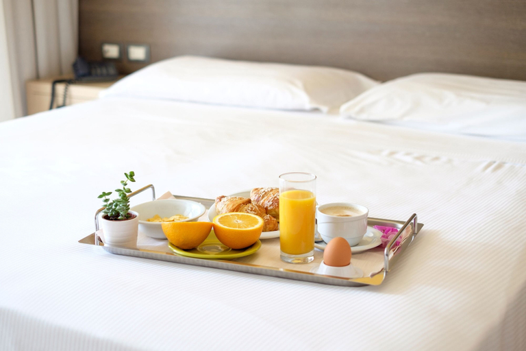 Food & Drinks, Koncert Lotos Hotel, Eastern