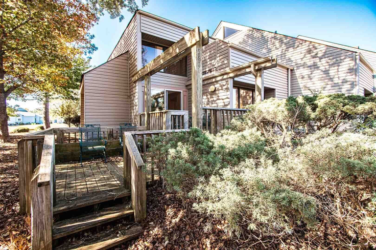 Exterior & Views 2, Sandcastle Village II, Craven
