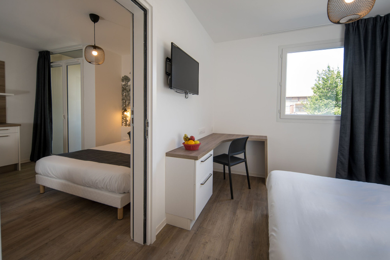 Bedroom 2, Lagrange Apart'HOTEL Mulhouse, Haut-Rhin
