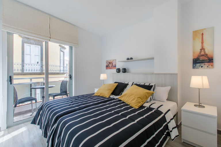 Bedroom 2, Santa Cruz Downtown Apartment, Luminosidad, Confort y Estilo, Santa Cruz de Tenerife