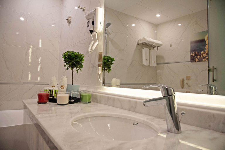 Bedroom 5, فندق سن داي الزمرد Sunday Emerald Hotel, Jeddah